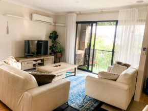 Spacious Homely Apartment Close to Everything